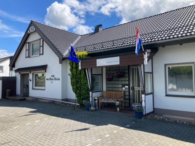 Bed & Breakfast Weisser Stein Schmallenberg Exterior foto